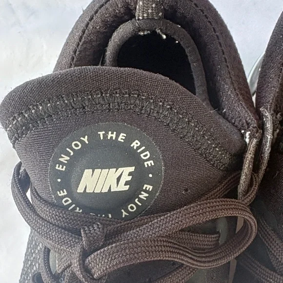 Nike Black Knit Sneakers with White Soles - Picture 4 of 5